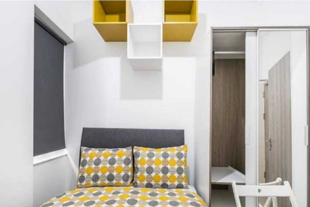 Boutique Modern Hotel Room For Two Near Tube And Bus Stations Londra Exterior foto